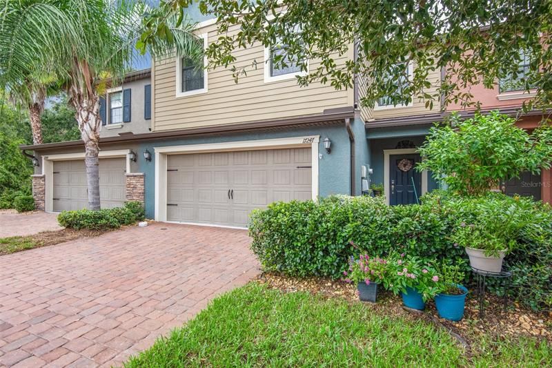 Recently Sold: $459,000 (3 beds, 2 baths, 2303 Square Feet)