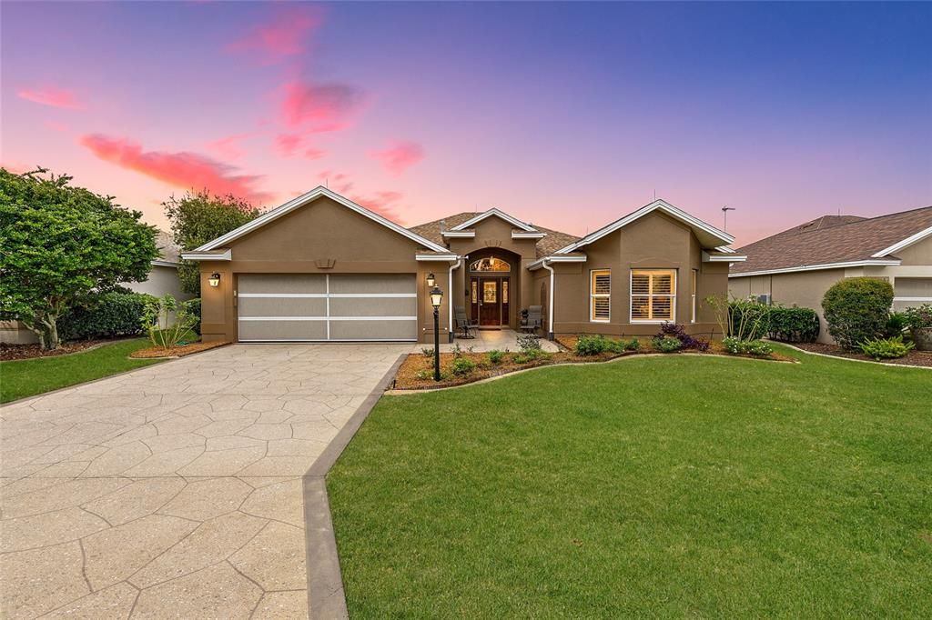 Recently Sold: $699,900 (3 beds, 2 baths, 2523 Square Feet)