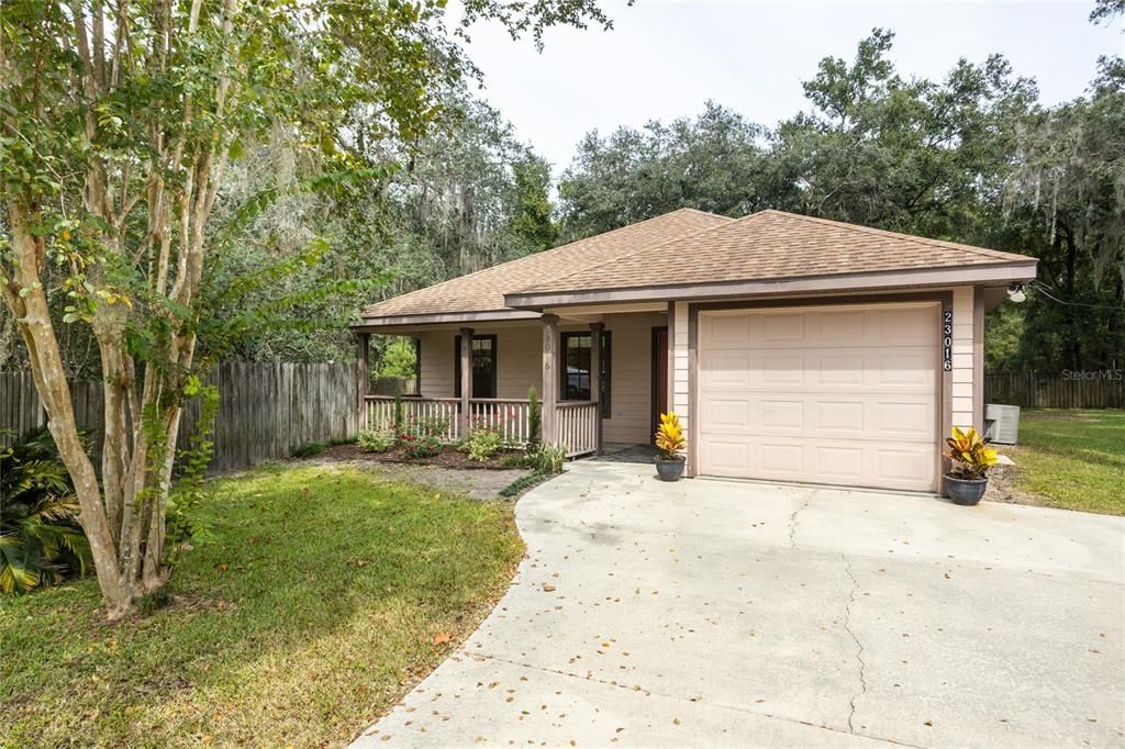 Recently Sold: $219,000 (3 beds, 2 baths, 1307 Square Feet)