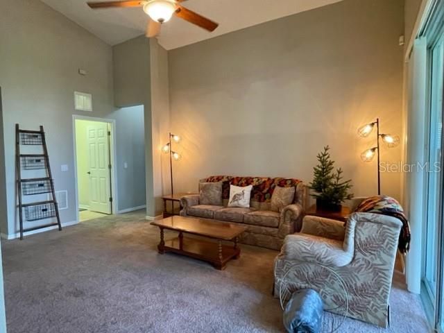 Recently Sold: $319,900 (2 beds, 2 baths, 1476 Square Feet)