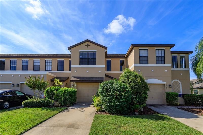 Recently Sold: $310,000 (3 beds, 2 baths, 1588 Square Feet)