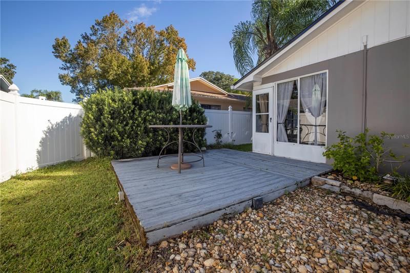 Recently Sold: $425,000 (3 beds, 2 baths, 1307 Square Feet)