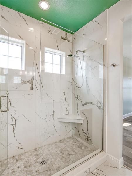 Oversized Owners Shower