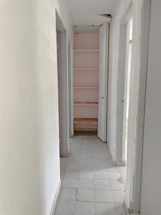 Vendido Recientemente: $96,000 (6 camas, 3 baños, 1500 Pies cuadrados)