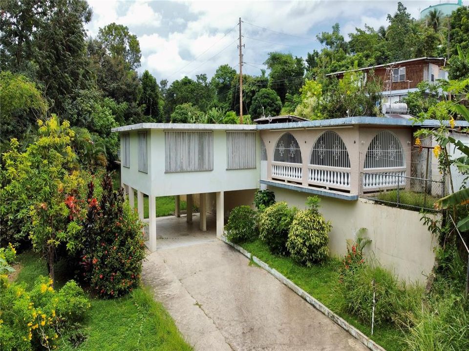 Vendido Recientemente: $165,000 (4 camas, 2 baños, 1832 Pies cuadrados)