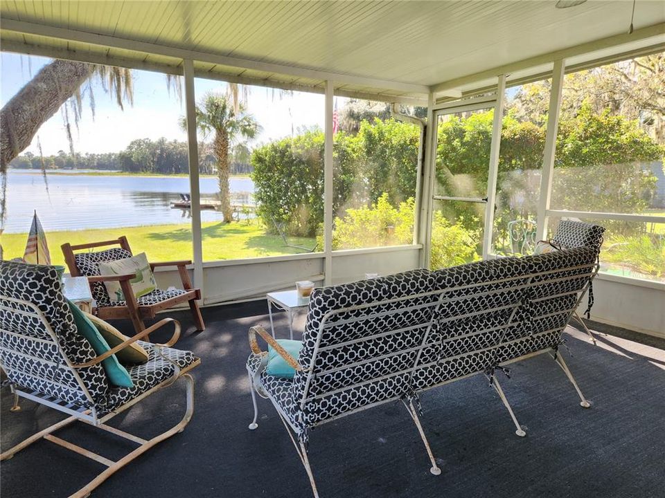 Screen Porch to Wood Deck