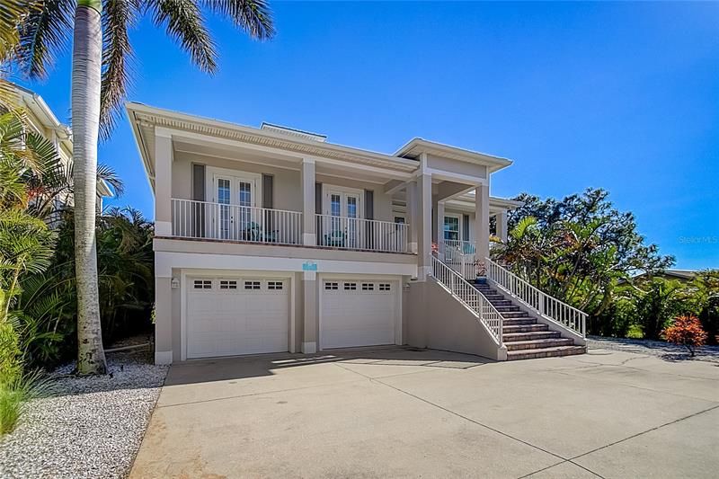 Recently Sold: $1,490,000 (4 beds, 3 baths, 3620 Square Feet)