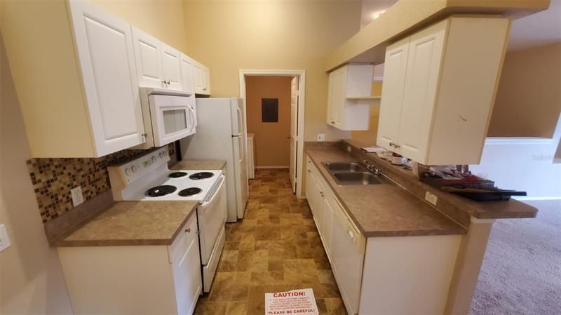 Recently Rented: $1,400 (2 beds, 2 baths, 1097 Square Feet)