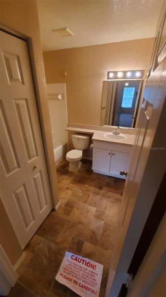 Недавно арендовано: $1,400 (2 спален, 2 ванн, 1097 Квадратных фут)