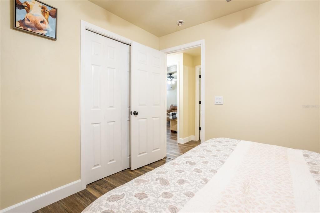 Recently Sold: $230,000 (3 beds, 2 baths, 1368 Square Feet)