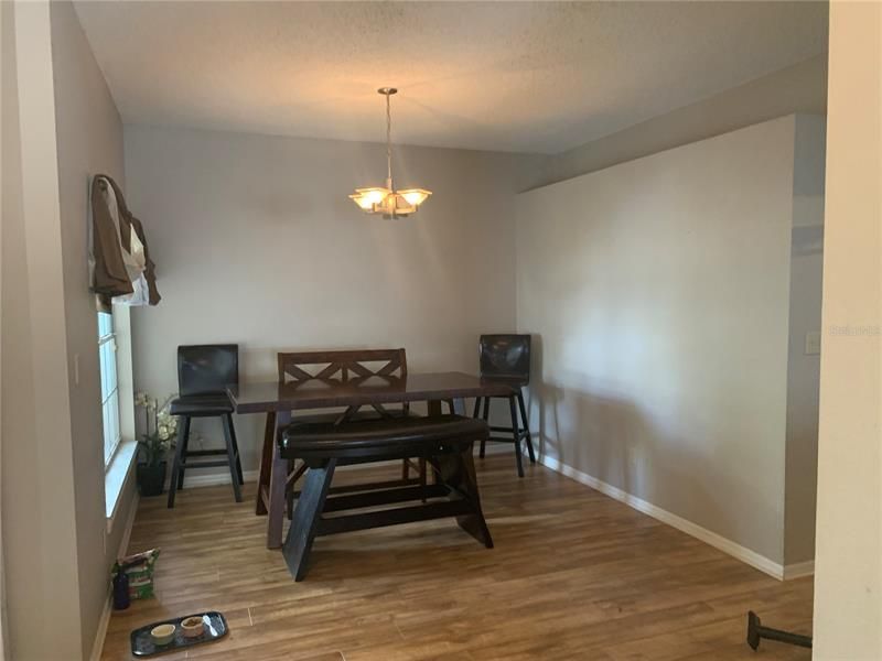 Recently Sold: $285,000 (2 beds, 2 baths, 1594 Square Feet)