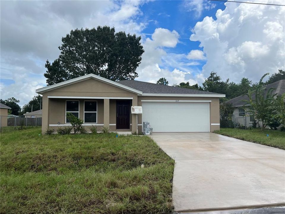 最近售出: $274,990 (4 贝兹, 2 浴室, 1665 平方英尺)