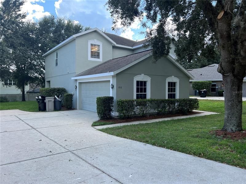 Recently Rented: $2,400 (4 beds, 2 baths, 2488 Square Feet)