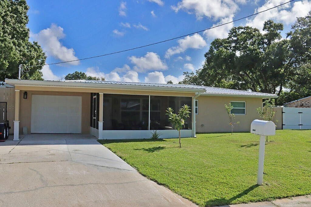 Recently Sold: $385,000 (4 beds, 2 baths, 1623 Square Feet)