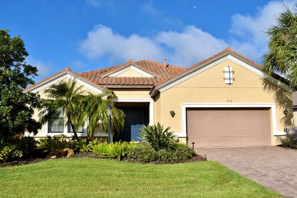 Недавно продано: $995,000 (3 спален, 3 ванн, 3035 Квадратных фут)