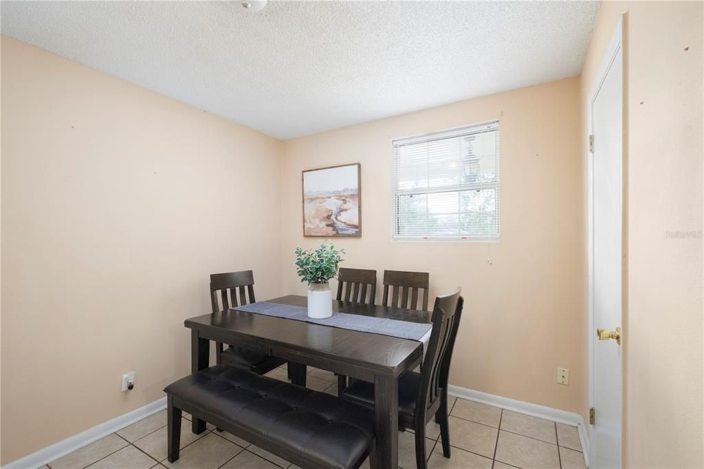 Recently Sold: $159,900 (3 beds, 1 baths, 982 Square Feet)