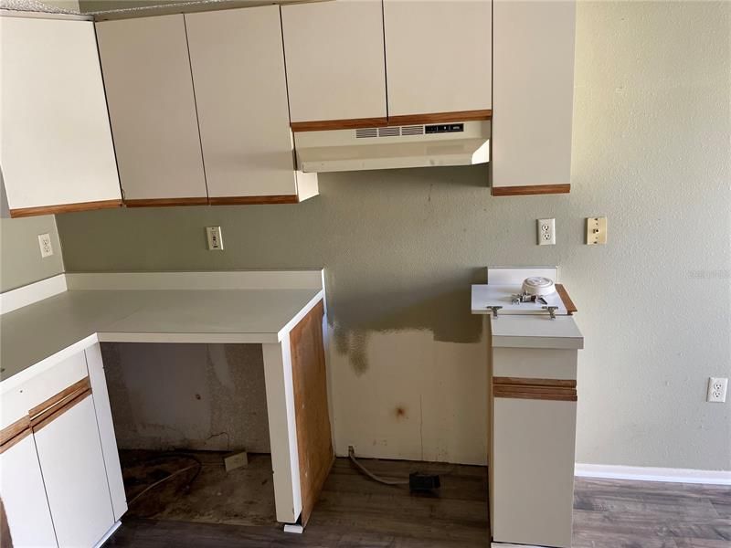 Vendido Recientemente: $95,000 (2 camas, 2 baños, 1158 Pies cuadrados)