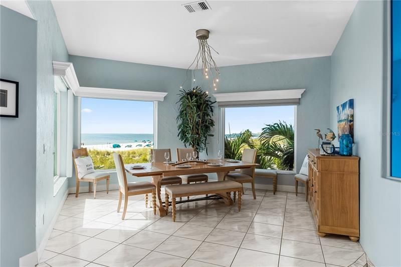 Recently Sold: $4,500,000 (3 beds, 3 baths, 4204 Square Feet)