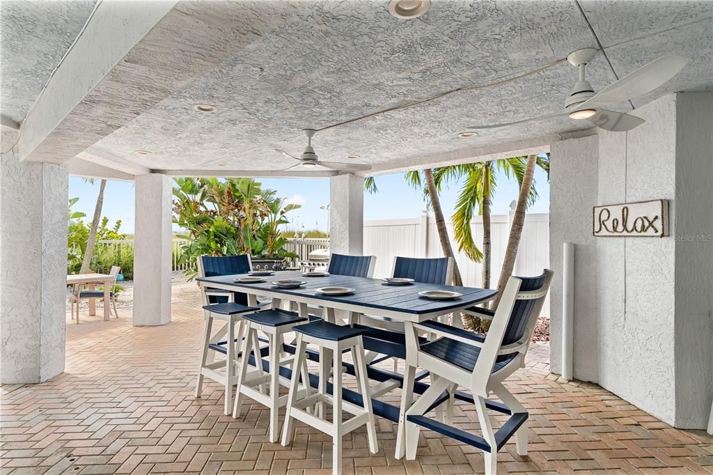 Recently Sold: $4,500,000 (3 beds, 3 baths, 4204 Square Feet)