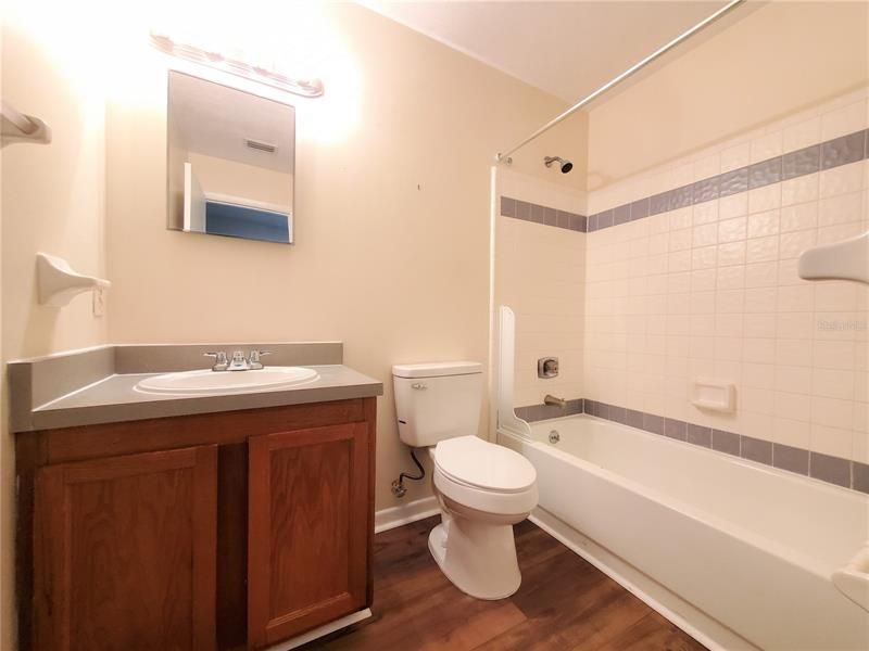 Недавно арендовано: $1,275 (2 спален, 1 ванн, 900 Квадратных фут)