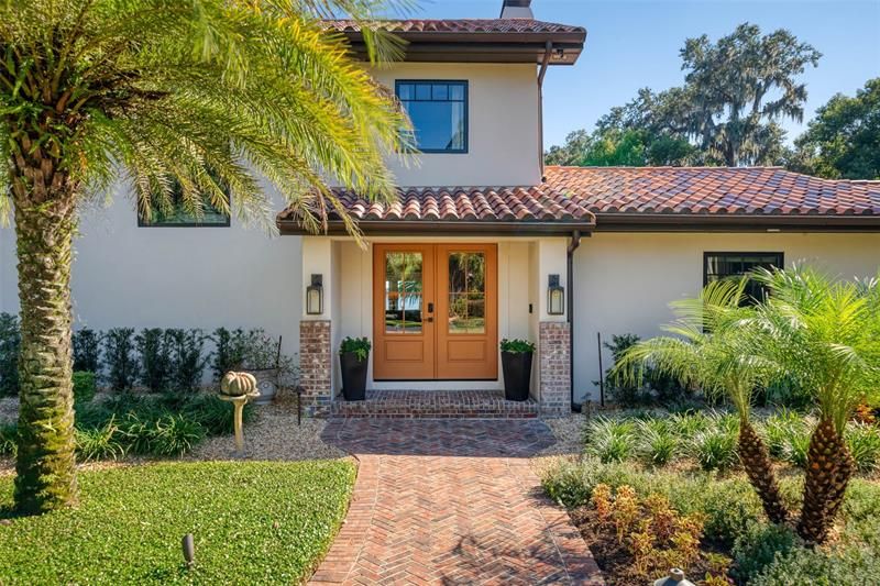 Recently Sold: $2,000,000 (6 beds, 4 baths, 4372 Square Feet)