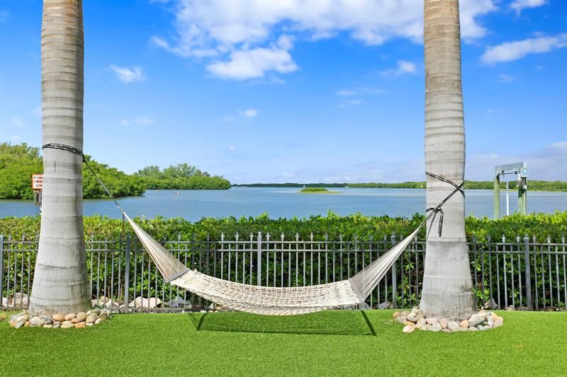 Pretend you are on a Caribbean Island and relax in this wonderful hammock!