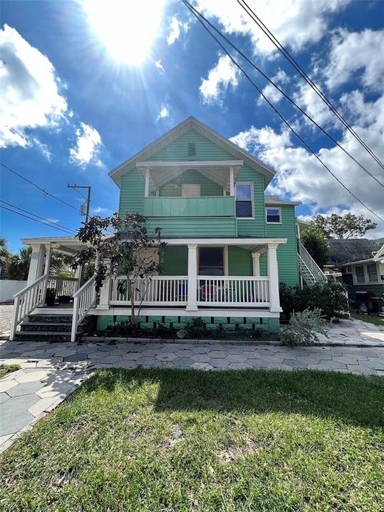 Recently Rented: $875 (1 beds, 1 baths, 700 Square Feet)