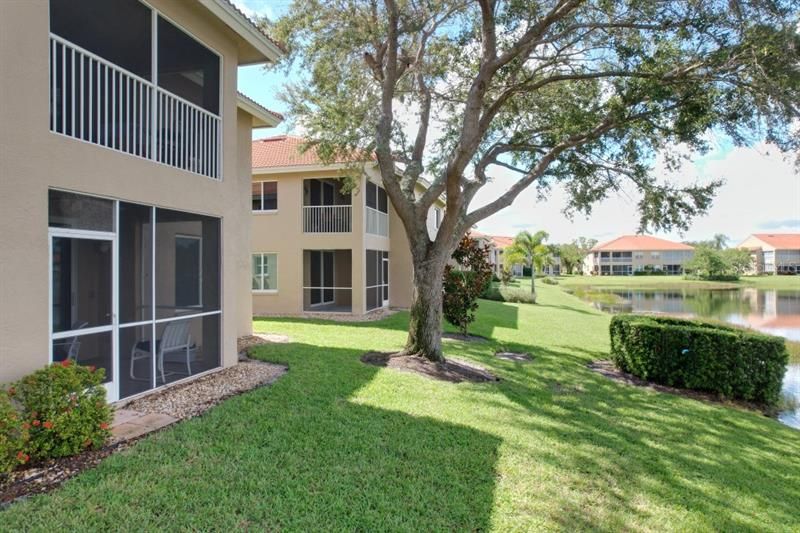 Recently Sold: $410,000 (2 beds, 2 baths, 1315 Square Feet)