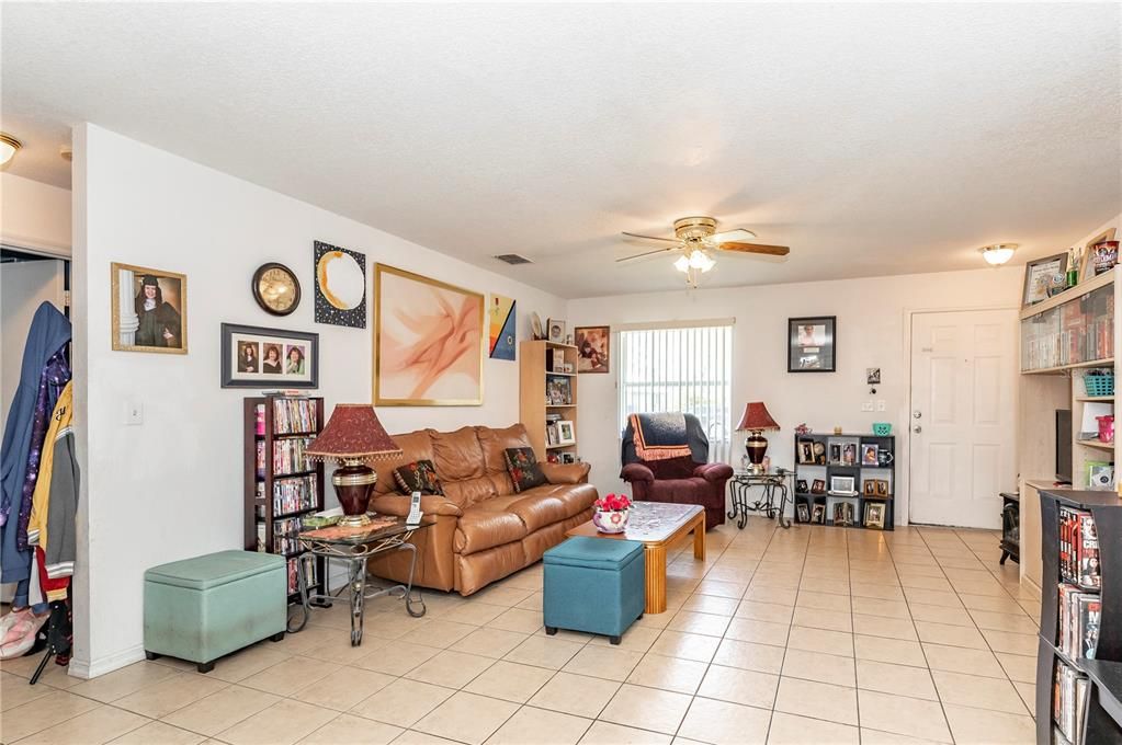 Recently Sold: $229,000 (3 beds, 2 baths, 1240 Square Feet)