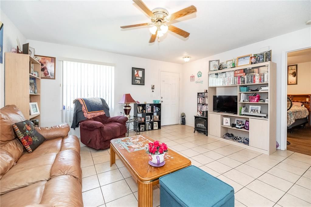 Recently Sold: $229,000 (3 beds, 2 baths, 1240 Square Feet)