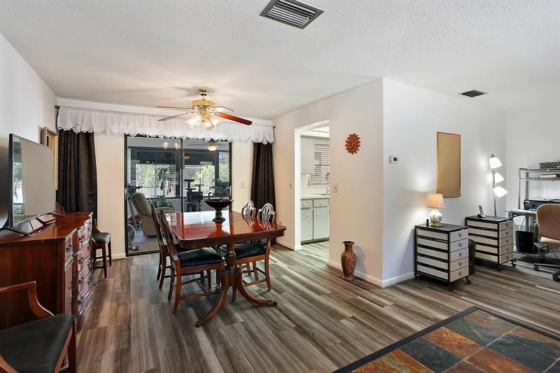 Recently Sold: $312,000 (2 beds, 2 baths, 1502 Square Feet)