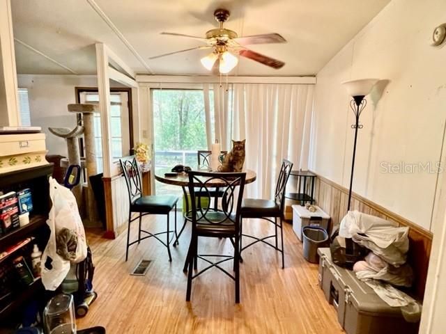 Recently Sold: $125,000 (3 beds, 2 baths, 1196 Square Feet)