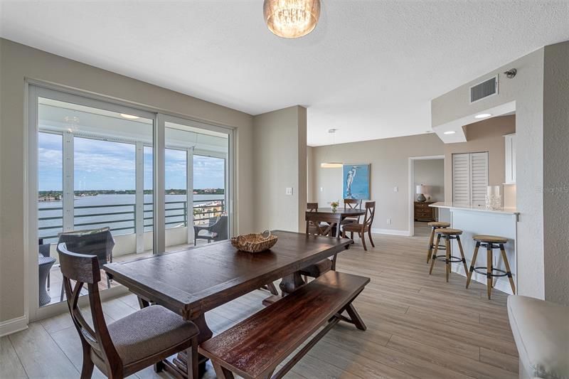 Recently Sold: $1,175,000 (3 beds, 2 baths, 1860 Square Feet)