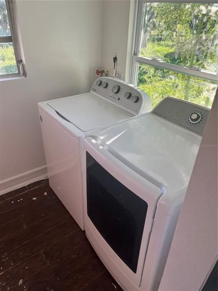 Recently Rented: $1,400 (1 beds, 1 baths, 1154 Square Feet)