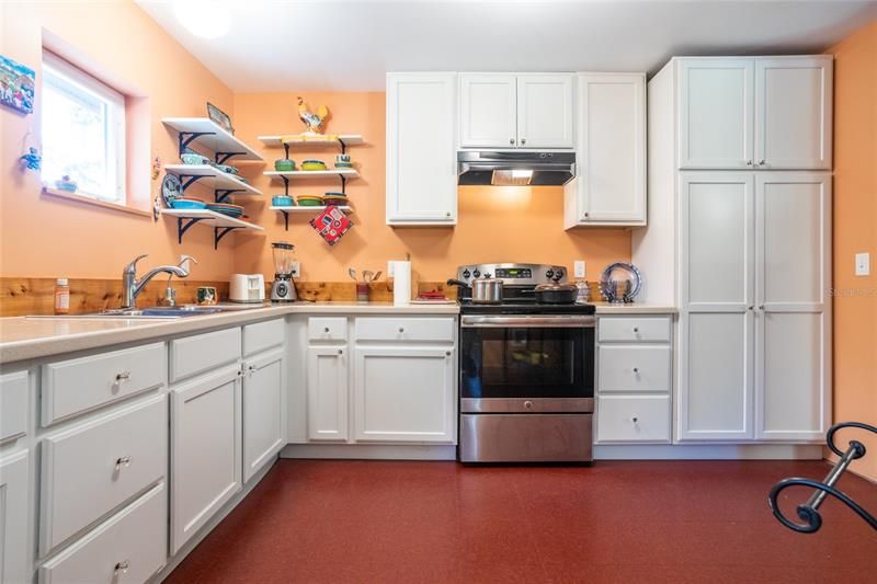 Recently Sold: $247,500 (1 beds, 2 baths, 1280 Square Feet)