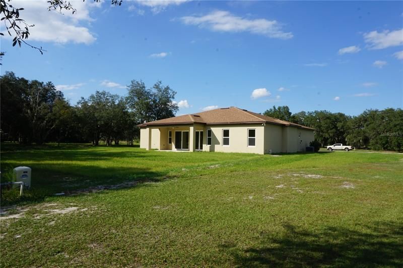 Recently Sold: $650,000 (4 beds, 3 baths, 2613 Square Feet)