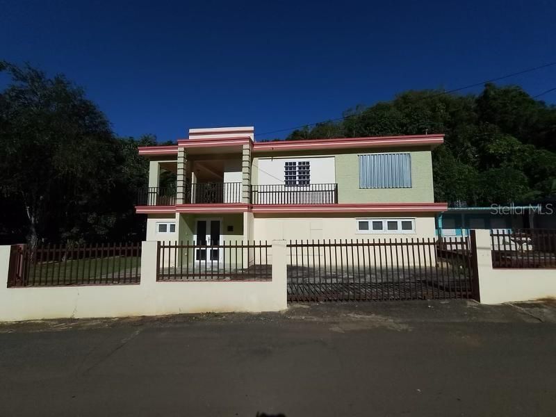 Vendido Recientemente: $110,000 (4 camas, 2 baños, 2880 Pies cuadrados)