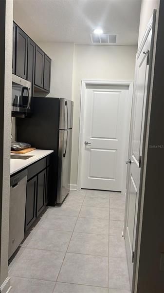 Recently Rented: $1,200 (1 beds, 1 baths, 800 Square Feet)