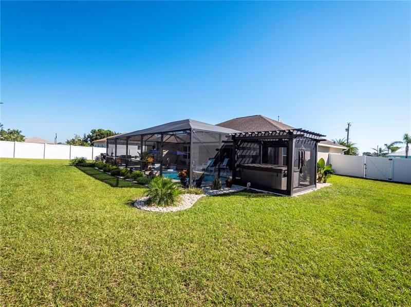 Recently Sold: $489,000 (3 beds, 2 baths, 2018 Square Feet)