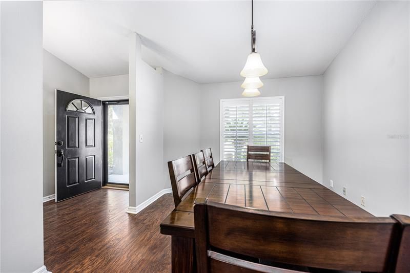 Recently Sold: $375,000 (3 beds, 2 baths, 1656 Square Feet)