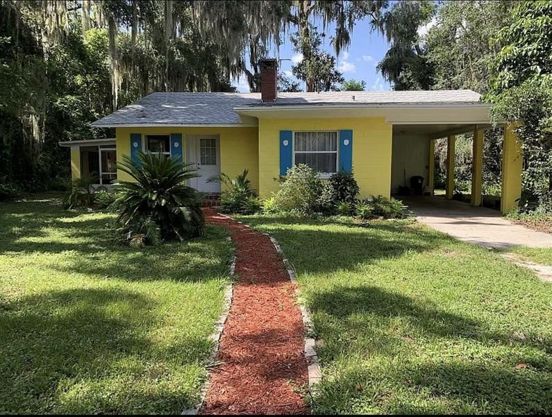 Recently Sold: $210,000 (2 beds, 1 baths, 896 Square Feet)