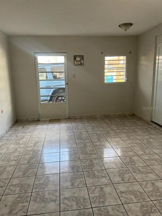 Vendido Recientemente: $80,000 (4 camas, 2 baños, 0 Pies cuadrados)