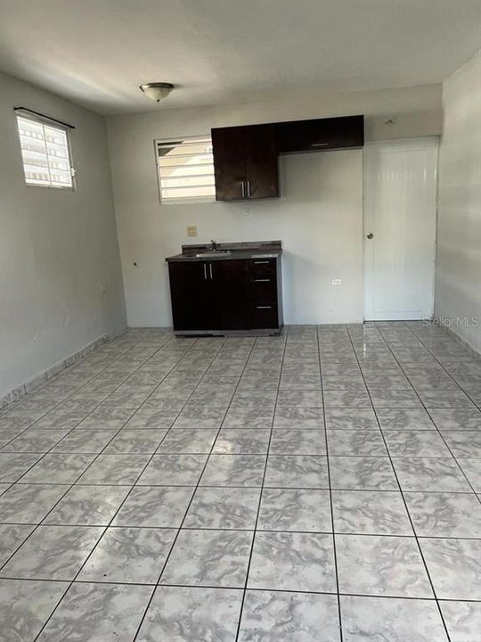 Vendido Recientemente: $80,000 (4 camas, 2 baños, 0 Pies cuadrados)