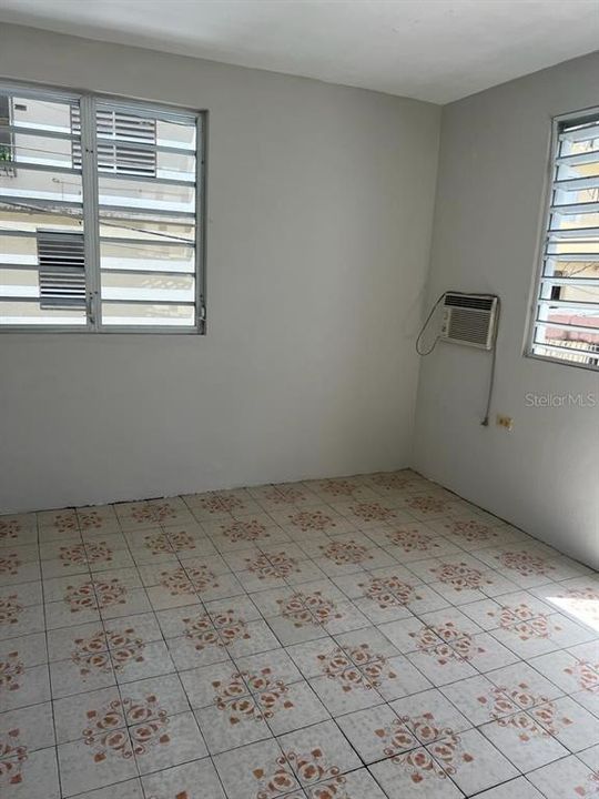 Vendido Recientemente: $80,000 (4 camas, 2 baños, 0 Pies cuadrados)