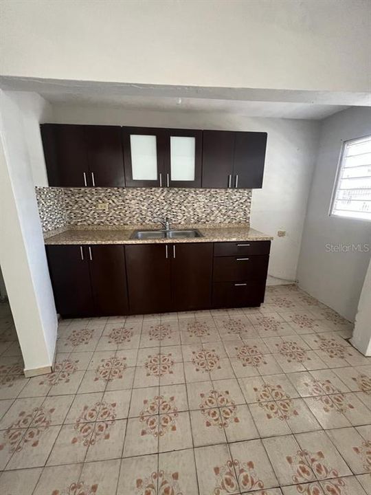 Vendido Recientemente: $80,000 (4 camas, 2 baños, 0 Pies cuadrados)