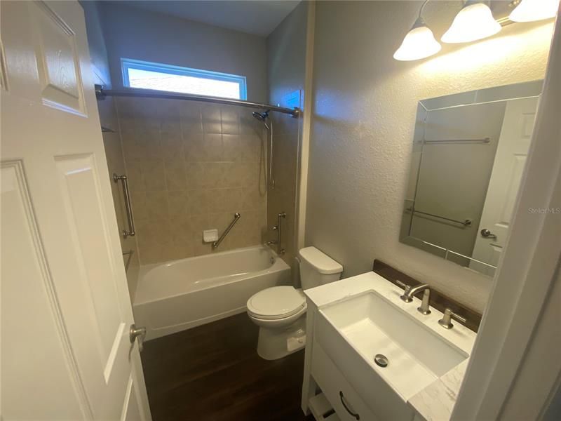 Recently Rented: $2,300 (3 beds, 2 baths, 2236 Square Feet)