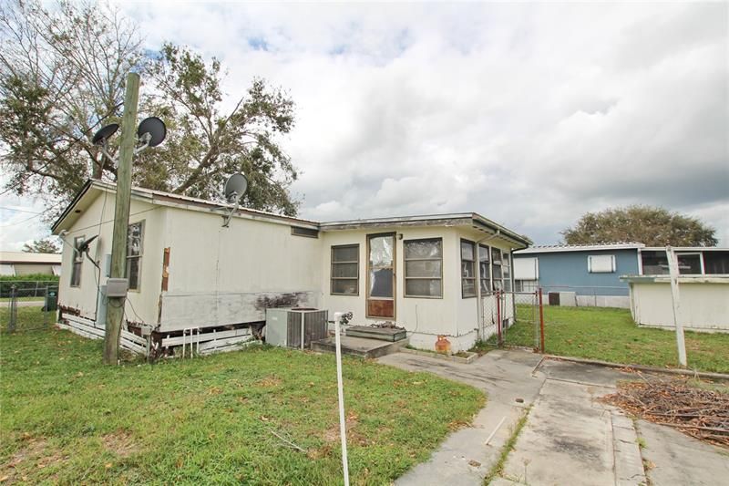 Recently Sold: $70,000 (3 beds, 2 baths, 1123 Square Feet)