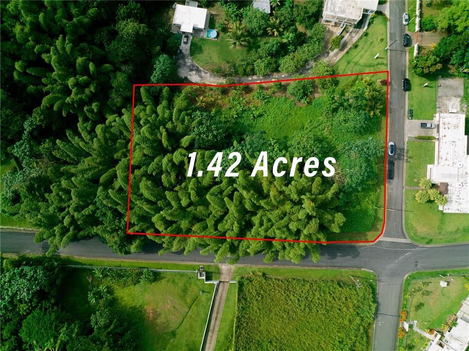 待售: $135,000 (1.47 acres)