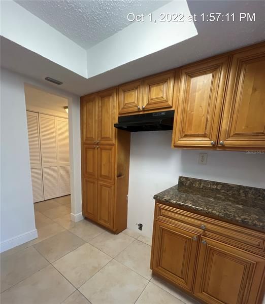 Recently Rented: $1,600 (2 beds, 2 baths, 976 Square Feet)