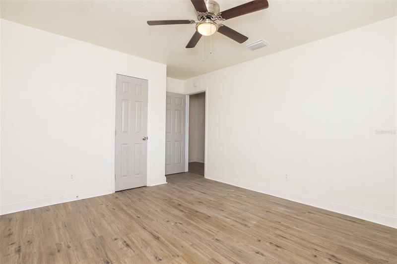 Recently Rented: $1,595 (3 beds, 1 baths, 1004 Square Feet)